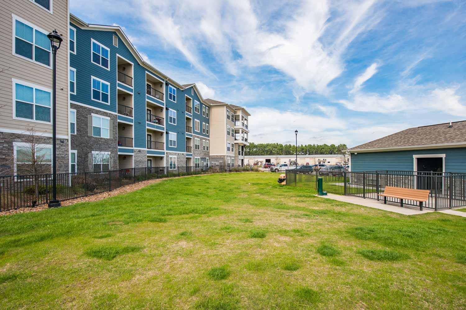 Spacious Furnished Resort Style Apartments Tomball Exterior photo